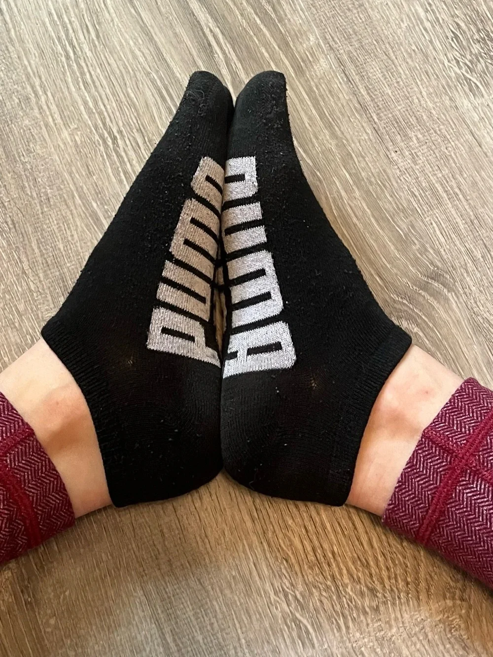 Puma Size 5-7 Black and White Low Top Used Socks